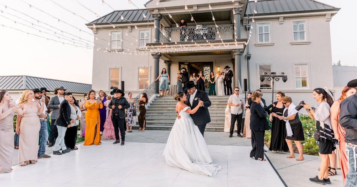 Elegant outdoor wedding reception at a private estate vineyard, illustrating luxury wedding venues in Hollister, CA