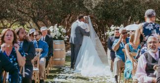 10 Questions To Ask When Touring Wedding Venues