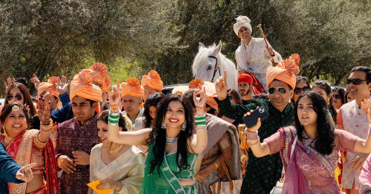 8 Memorable Ways To Arrive at Your Wedding